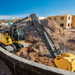 G-Series Excavators – 135G