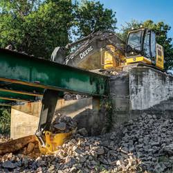G-Series Excavators – 245G