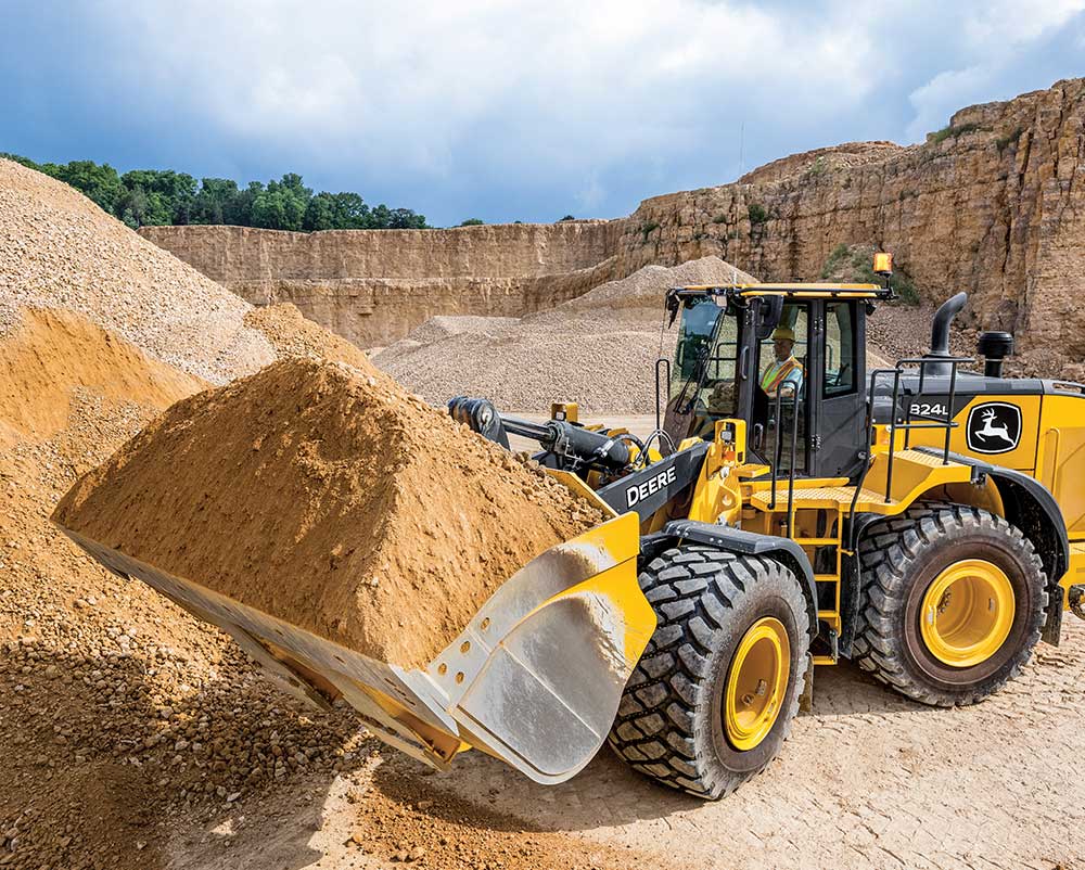 L-Series Wheel Loaders – 824L